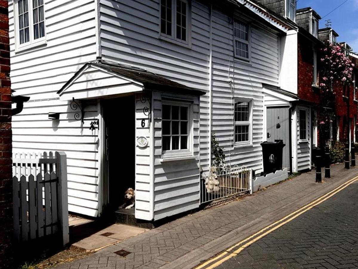 Bridewell Cottage In The Heart Of Tenterden - Pass The Keys Dış mekan fotoğraf