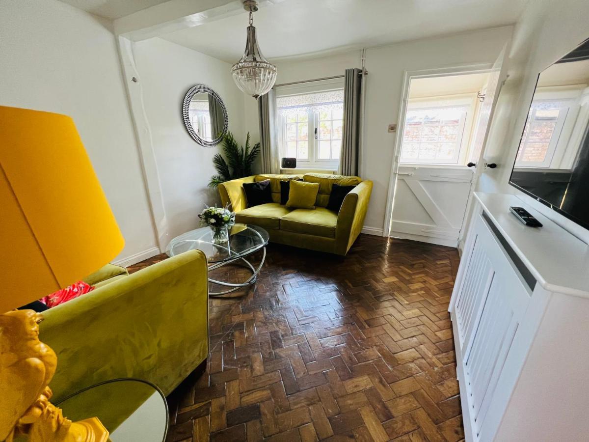Bridewell Cottage In The Heart Of Tenterden - Pass The Keys Dış mekan fotoğraf