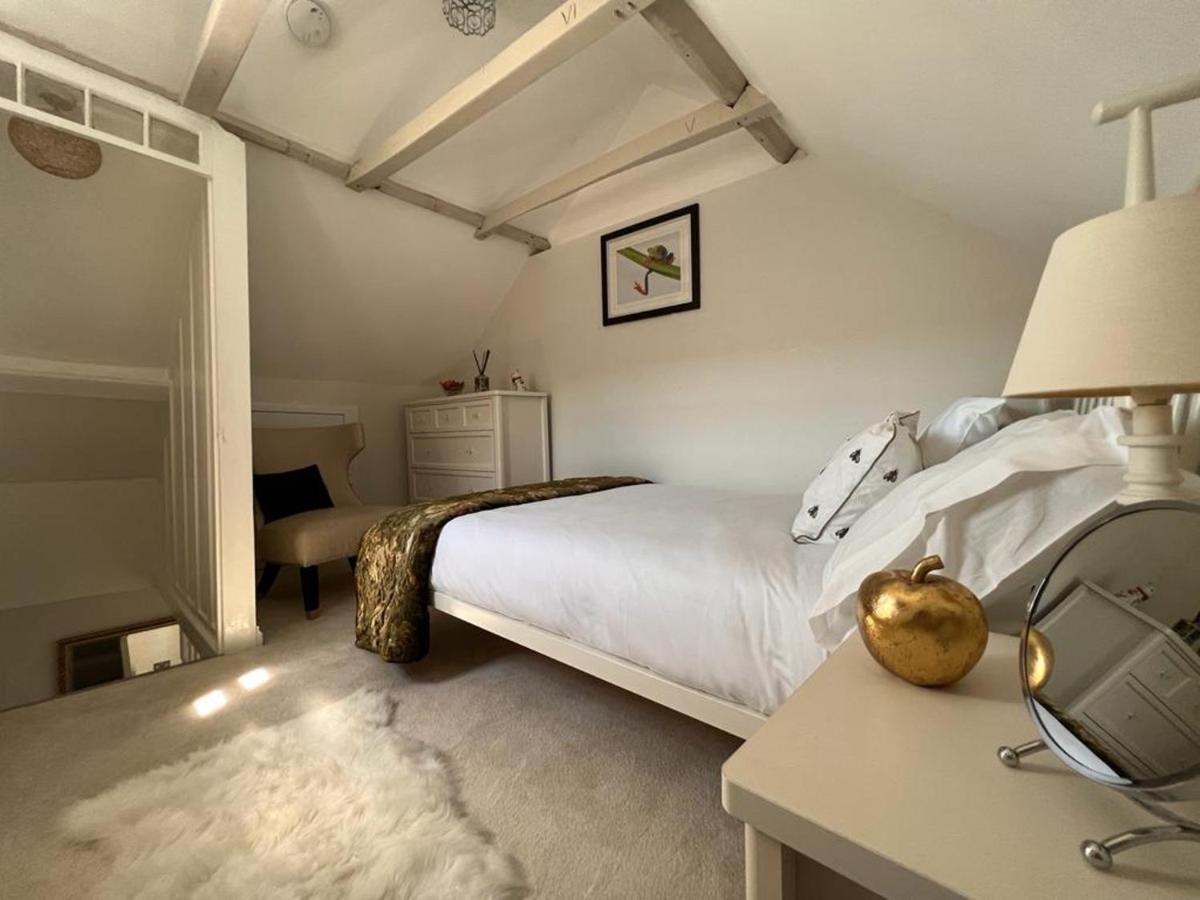 Bridewell Cottage In The Heart Of Tenterden - Pass The Keys Dış mekan fotoğraf